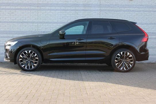Volvo XC60 T6 Plug-In Hybrid AWD Ultra Dark
