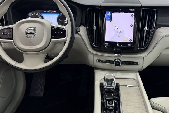 Volvo XC60 T8 AWD Plug-In Hybrid Polestar Engineered aut