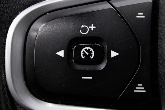 Volvo V60 B4 D Momentum Pro