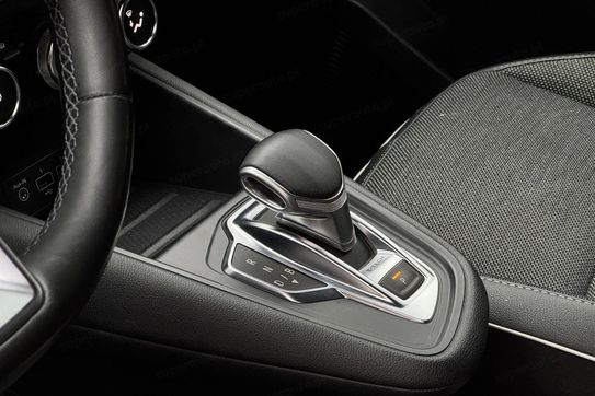Renault Captur 1.6 E-Tech Intens