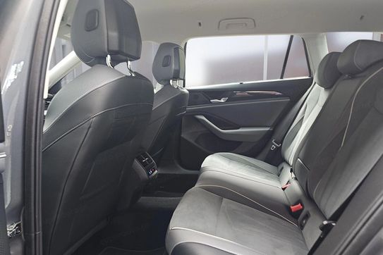 Volkswagen Passat TSI ACT mHEV Business DSG
