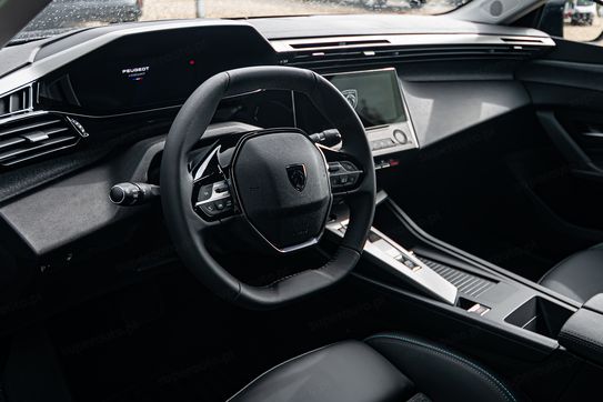 Peugeot 408 Allure e-DCS 1.2 mHEV