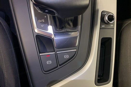Audi A4 35 TFSI mHEV Advanced S tronic