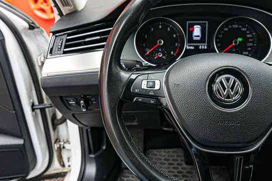 Volkswagen Passat 1.8 TSI R-Line DSG