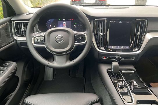 Volvo V60 T6 AWD Plug-In Hybrid Plus Dark