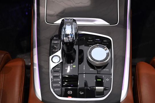 BMW X7 M60i xDrive mHEV sport-aut