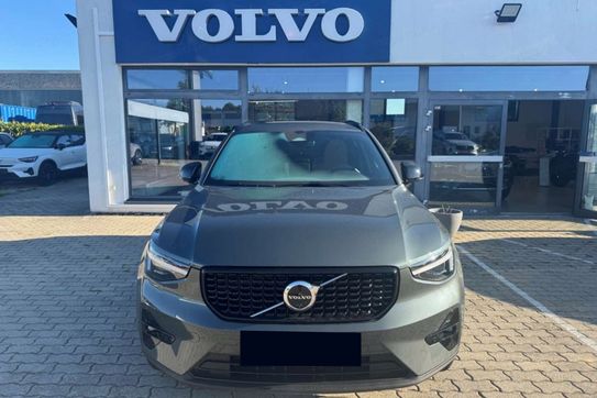 Volvo XC40 B4 Plus Dark