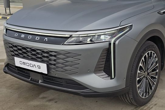 Omoda 9 1.5 Super Hybrid Exclusive AWD