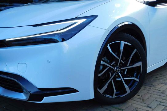 Toyota Prius Prestige 2.0 Hybrid Plug-in