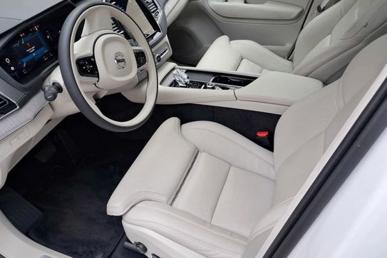 Volvo XC90 T8 AWD Plug-In Hybrid Ultra Dark 7os aut