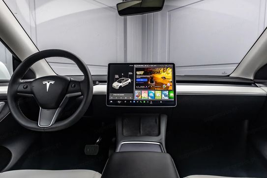 Tesla Model Y Long Range  Dual Motor AWD