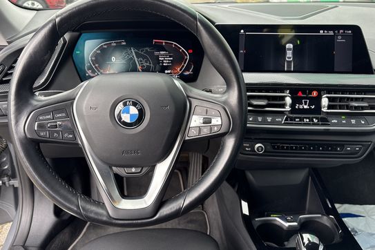 BMW Seria 2 218i Sport Line