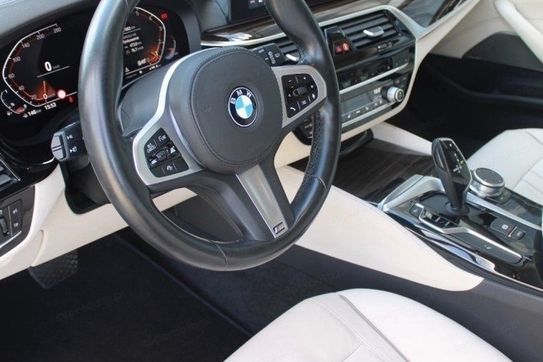 BMW Seria 5 Touring 530i xDrive Luxury Line