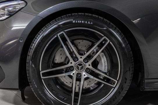 Mercedes E Klasa 220 d  4-Matic AMG Estate