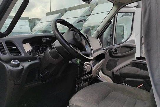 Iveco Daily 70C18 Zabudowa + Tył spanie