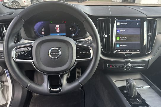 Volvo XC60 B4 B R-Design