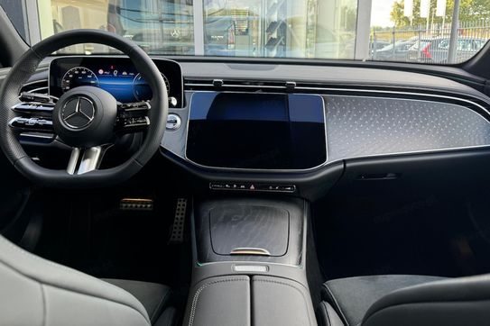 Mercedes Klasa E 300 e 4-Matic AMG