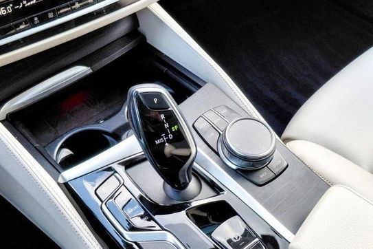 BMW Seria 5 Touring 520d xDrive Luxury Line