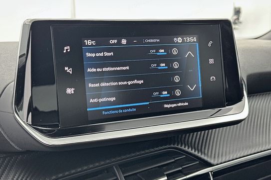 Peugeot 2008 Style 1.2 PureTech EAT8
