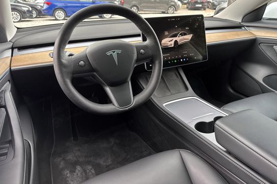 Tesla Model 3 Standard Range Plus
