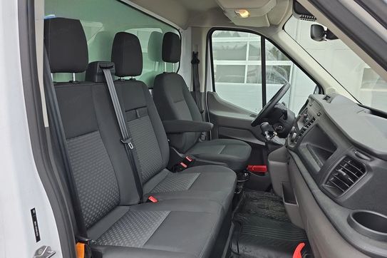 Ford Transit 350 Kontener + Winda