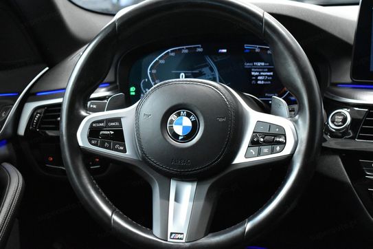 BMW Seria 5 520d xDrive M Sport mHEV aut
