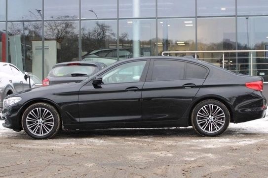 BMW Seria 5 520d xDrive Sport Line