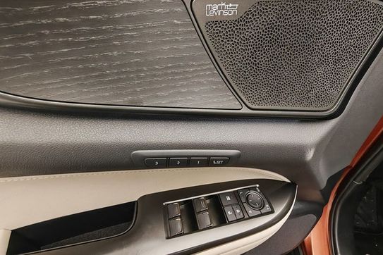 Lexus NX 350h Omotenashi 2.5 Hybrid AWD