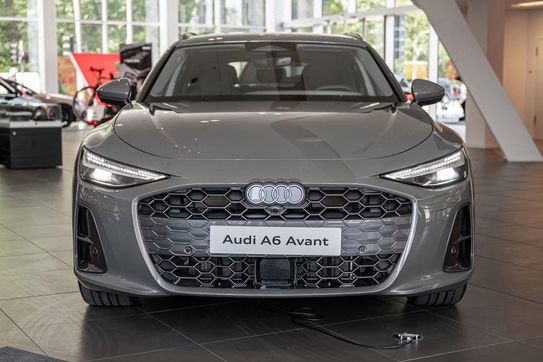 Audi A6 TDI quattro Avant