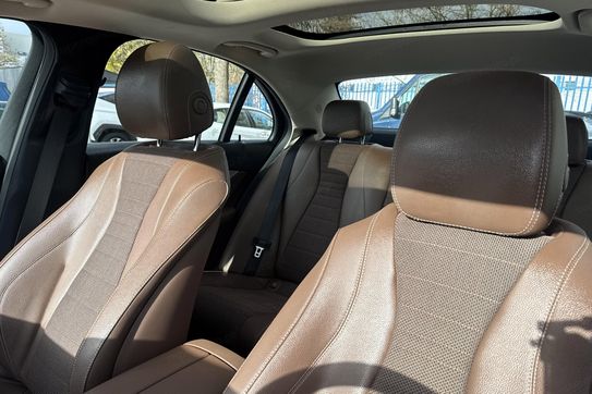 Mercedes Klasa E 300 de Business Edition