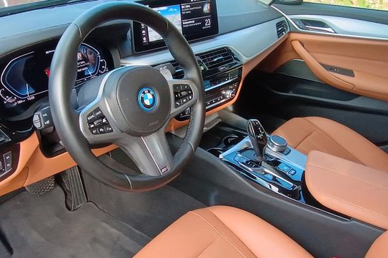 BMW Seria 5 530e xDrive Business Edition