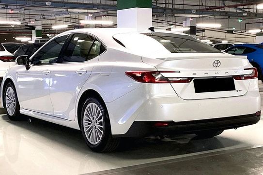 Toyota Camry Comfort 2.5 Hybrid Dynamic Force