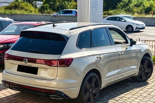 Volkswagen Touareg R 3.0 V6 TFSI eHybrid 4MOTION