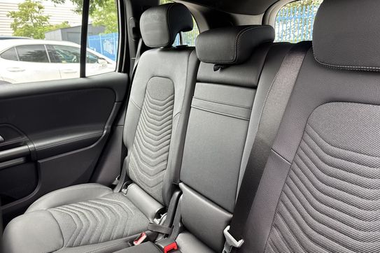 Mercedes GLB 200