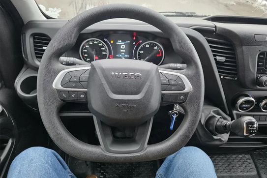 Iveco Daily 35C16 Kontener 8EP + Winda