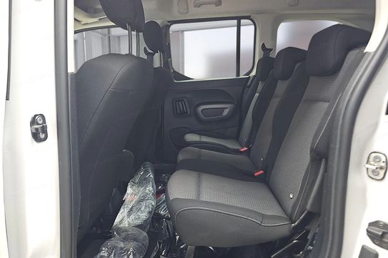 Toyota Proace City Verso Long L2H1 Business