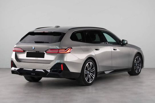 BMW Seria 5 Touring 520d xDrive M Sport