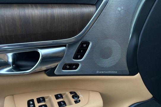 Volvo V90 T6 AWD Plug-In Hybrid Plus Bright