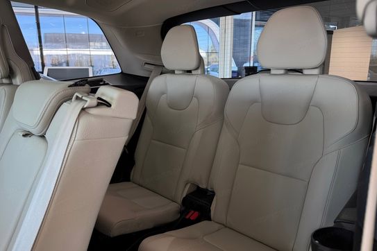 Volvo XC90 D5 AWD Momentum Pro 7os