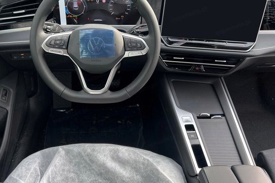 Volkswagen Passat Business Plus 1.5 TSI mHEV DSG