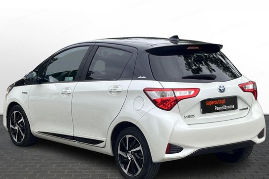 Toyota Yaris Hybrid 100 Selection