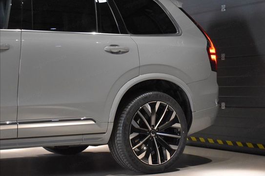 Volvo XC90 B5 AWD Plus Bright