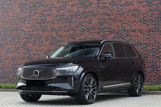Volvo XC90 B5 AWD Ultra Bright