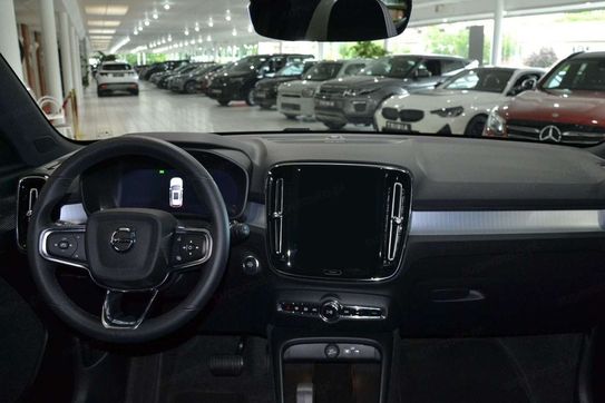 Volvo XC40 B4 Ultra Black Edition