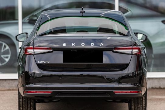 Skoda Superb Drive 2.0 TSI DSG