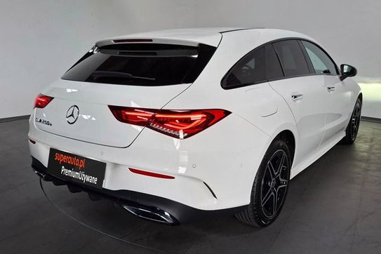 Mercedes CLA Shooting Brake 250 e AMG Line