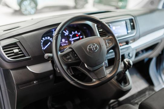 Toyota Proace Verso Long L2H1 Business