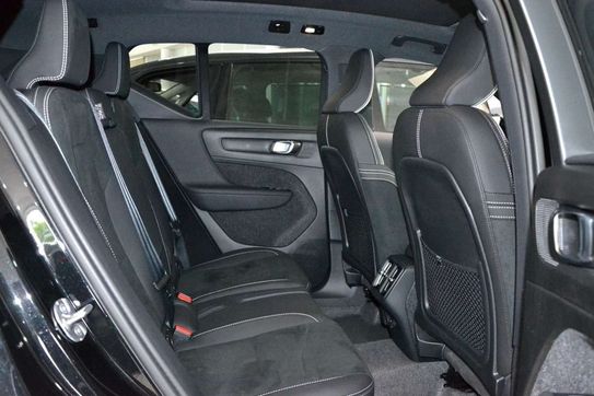 Volvo XC40 B4 Ultra Black Edition