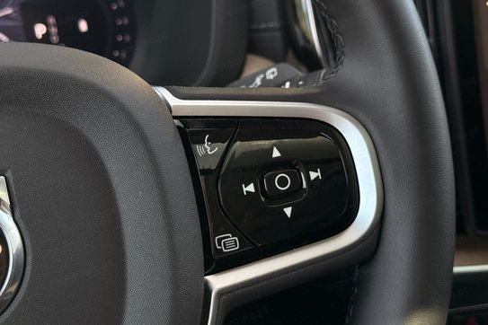 Volvo XC60 B5 B AWD Ultimate Dark