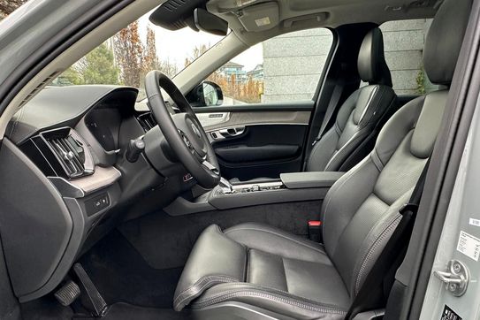 Volvo XC90 T8 AWD Plug-In Hybrid Plus Dark 7os